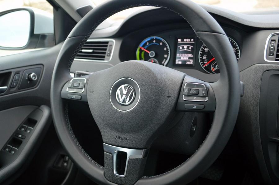  Volkswagen Jetta Hybrid 2012 года  (фото 119 из 133)
